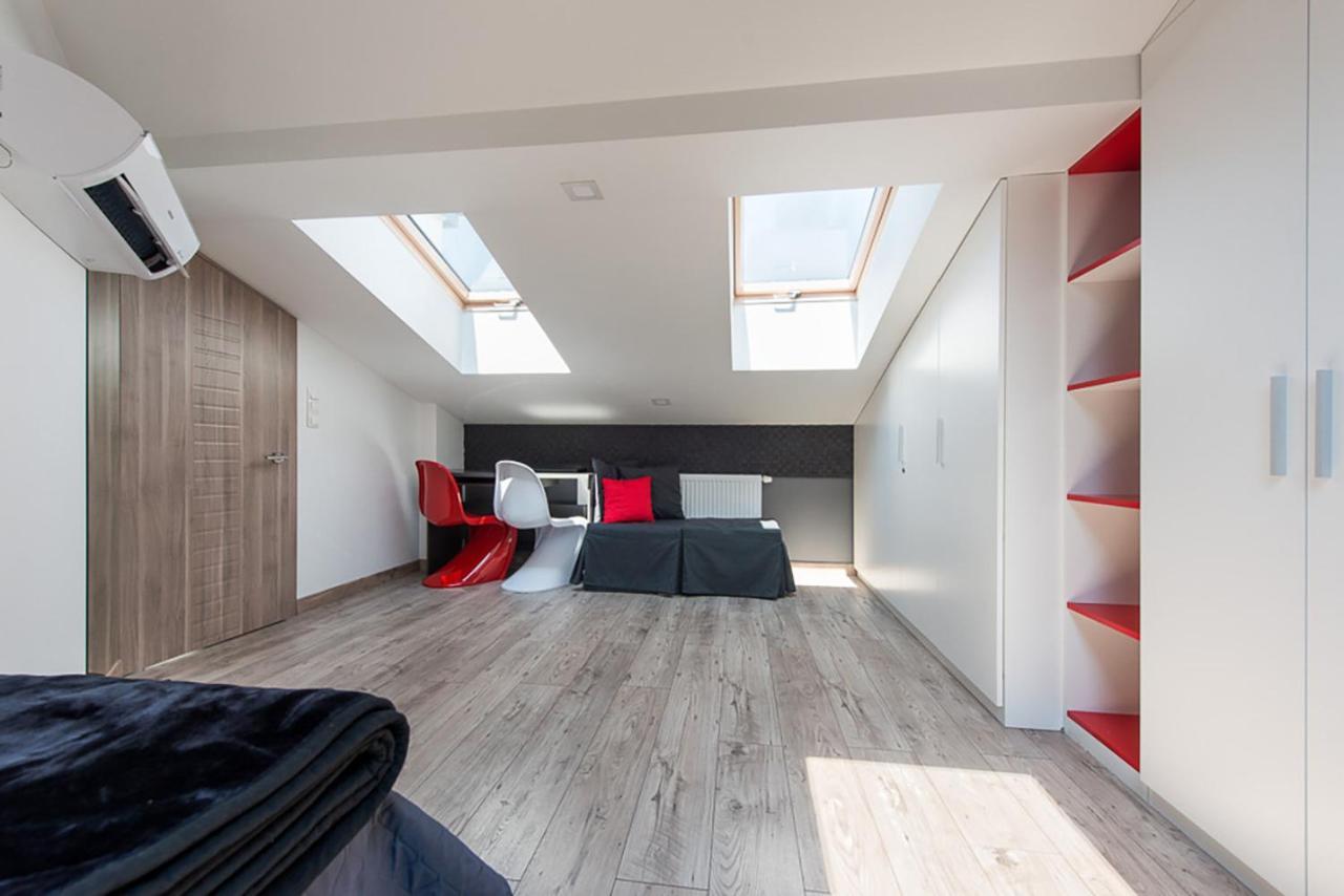 Cozy And Large 62 M2 Apartment With Air Conditioning, Old Town Krasków Eksteriør bilde